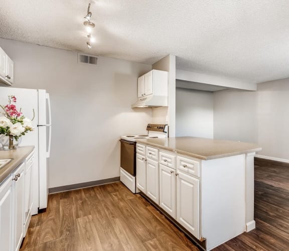 Silverbrook Apartments in Aurora, CO